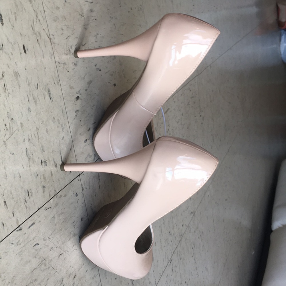 NWT 5” Nude Platform Xhilaration Heels - Picture 5 of 6